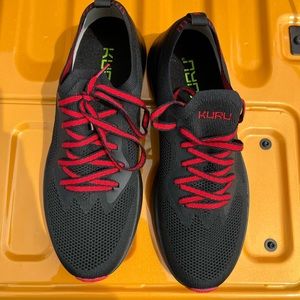 Kuru mens shoes 11.5 like new